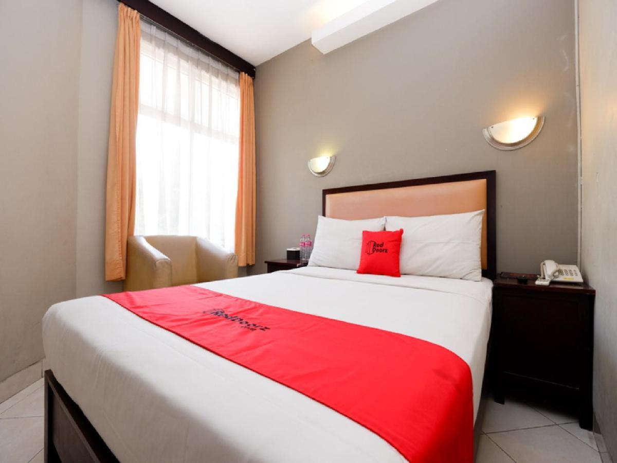 Reddoorz Plus @ Singosari Raya Semarang Exterior photo