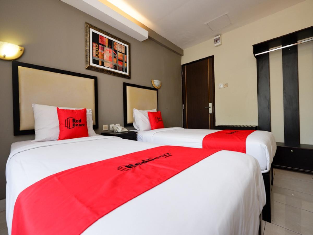 Reddoorz Plus @ Singosari Raya Semarang Exterior photo